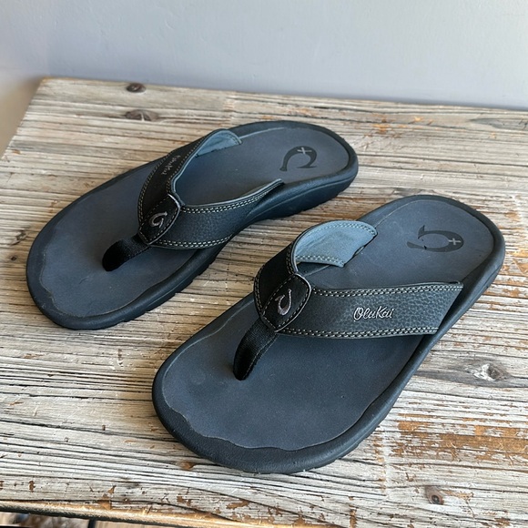 Olukai sandals size 8 great used condition - Picture 1 of 6